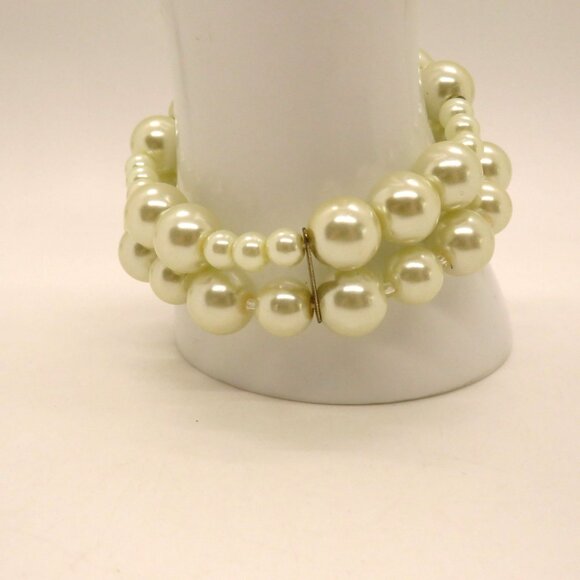 Vintage Imitation Pearl Stretch Bracelet  Double Strand Graduated Size Beads - Picture 3 of 6